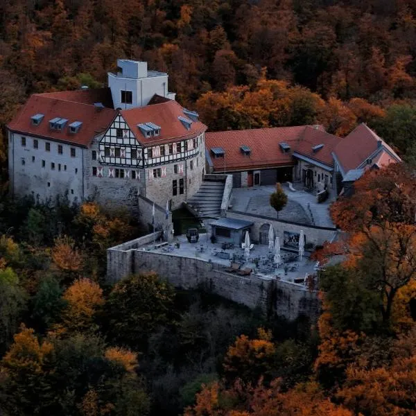 Burghotel Scharfenstein, готель у місті Leinefelde