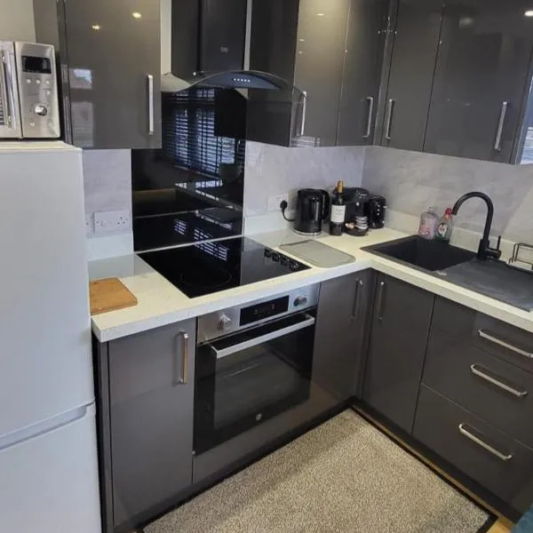 Town Centre Modern 1 Bed self-contained Apartment, hotelli kohteessa Thatcham