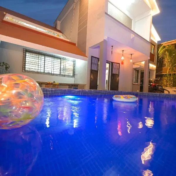 ll EMPYREAN STAY ll WHITE UNICORN VILLA ll 3BHK ll AC ll PRIVATE BIG POOL ll LUXURY، فندق في لونافالا