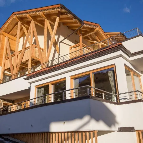 Chalet Marcora, hotel u gradu 'Campitello di Fassa'