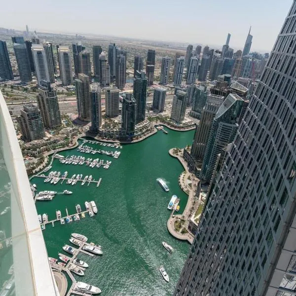 Viesnīca Luxurious 1BHK apartment Damac Heights Marina Dubai دبي