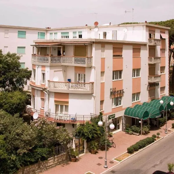 Hotel Ausonia, hotel em Follonica