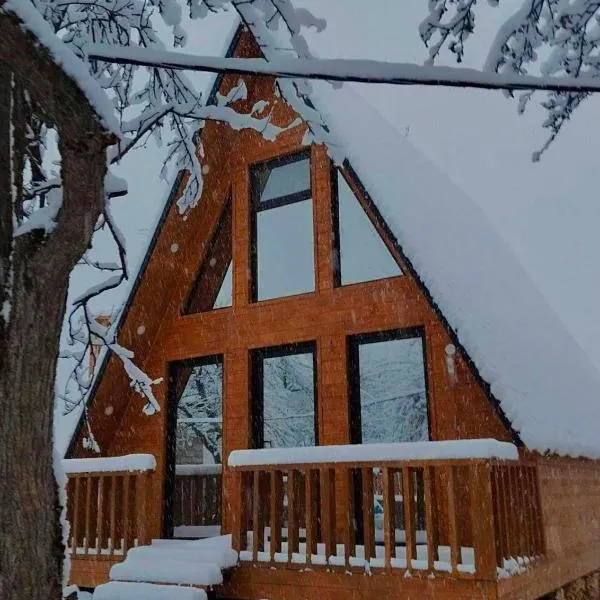 Garden Cottages, готель у місті Местія