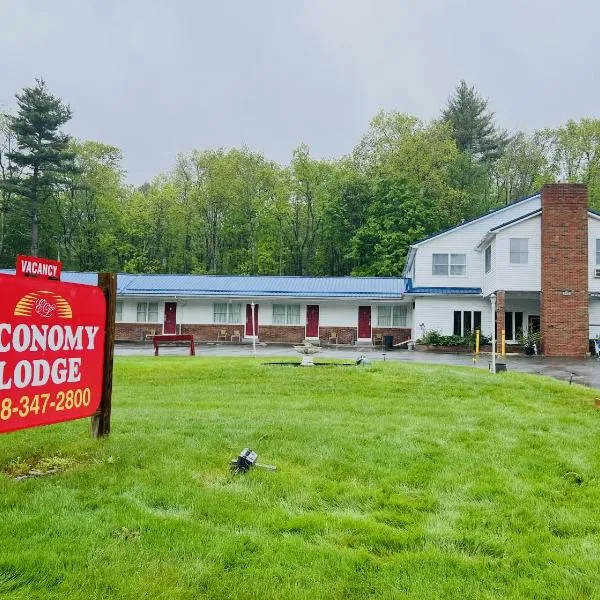 Economy Lodge 682 Main St Sturbridge: Sturbridge (Massachusetts) bir otel