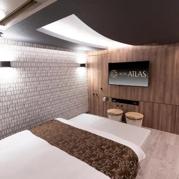 HOTEL ATLAS Shinkabukicho (Adult Only): Kawasaki şehrinde bir otel