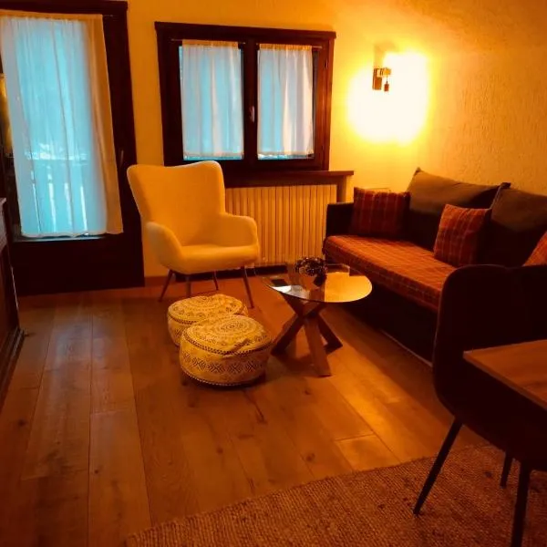 mansardacourmayeur – hotel w mieście Courmayeur