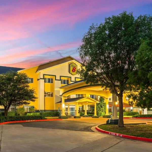 Super 8 by Wyndham Lubbock West, hotel u gradu Wolfforth