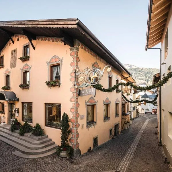 Hotel Cavallino D'Oro Bed&Breakfast, hotel u gradu 'Castelrotto'