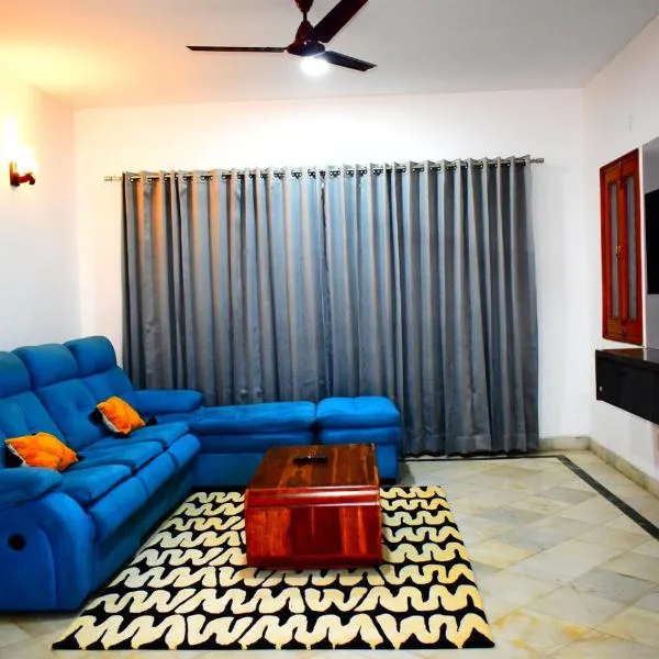 Entire 3BHK Duplex Villa Golf Course Road, hotel en Gurgaon