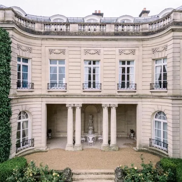 Château du Prieuré Évecquemont, hotel in Cergy