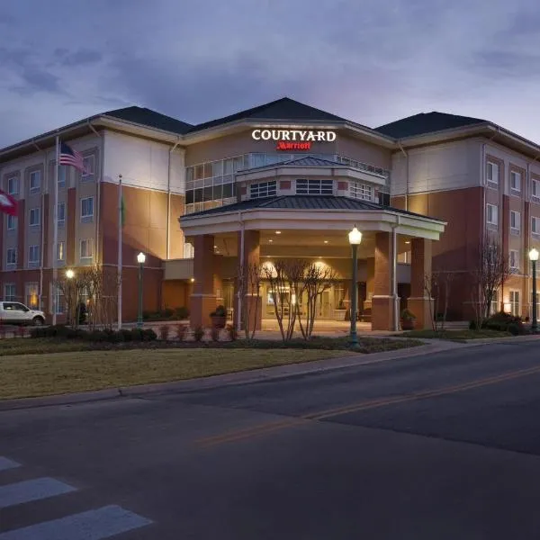 Courtyard by Marriott Fort Smith Downtown, hotel i Van Buren