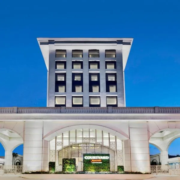 Courtyard by Marriott Bengaluru Hebbal, hotel v destinácii Yelahanka