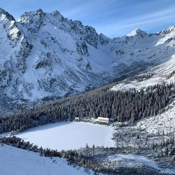 Horský Hotel Popradské Pleso, hotel a Štrbské Pleso