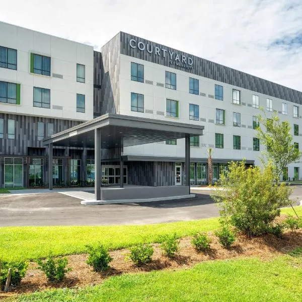 Courtyard by Marriott Charleston-North Charleston, hótel í Charleston