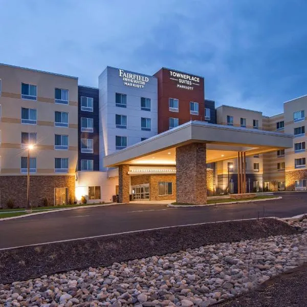 Fairfield Inn & Suites by Marriott Altoona, khách sạn ở Altoona