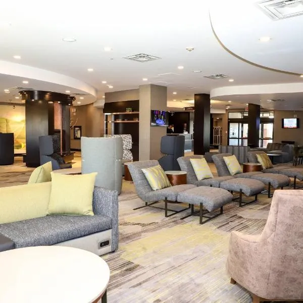 Courtyard by Marriott Toronto Brampton: Brampton şehrinde bir otel