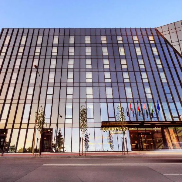 Courtyard by Marriott Vilnius City Center، فندق في Vilnius