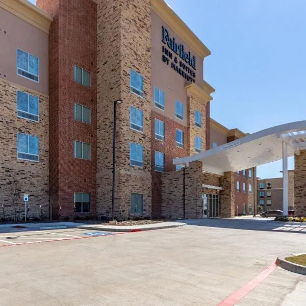 Fairfield Inn & Suites Dallas Arlington South, ξενοδοχείο στο Άρλινγκτον