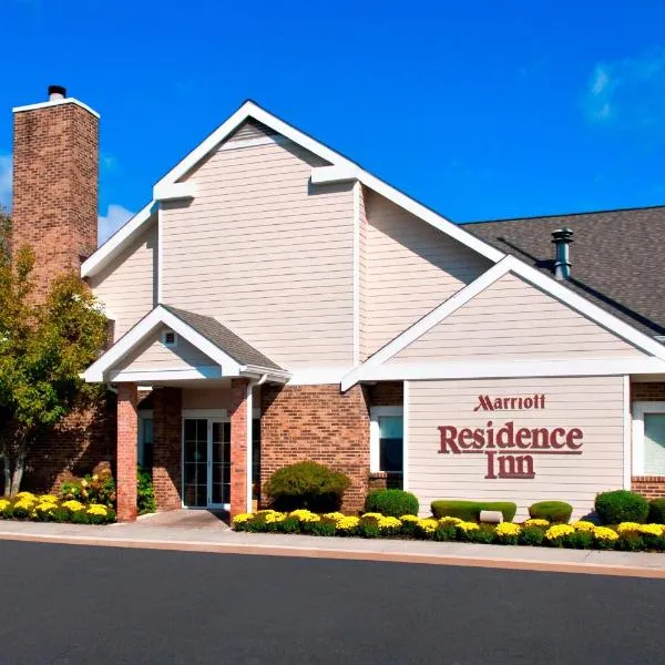 Residence Inn Boston North Shore/Danvers, хотел в Салем