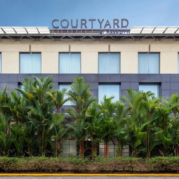 Viesnīca Courtyard by Marriott Kochi Airport pilsētā Nedumbaseri