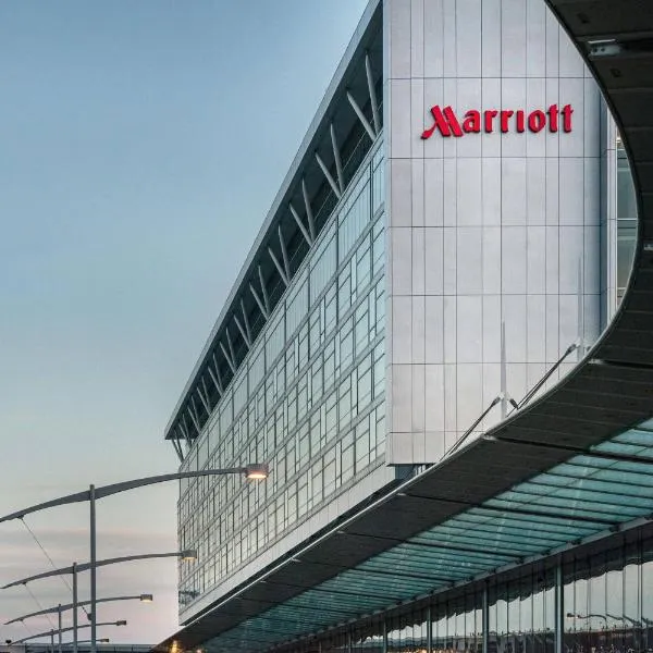 Marriott Montreal Airport In-Terminal Hotel, khách sạn ở Dorval