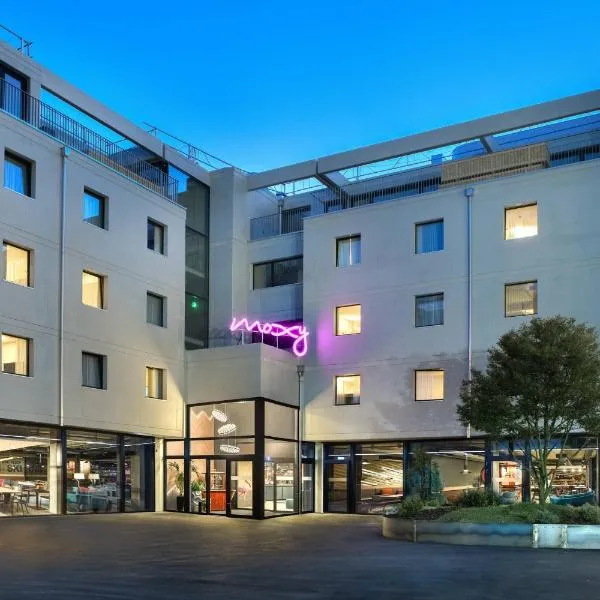 Moxy Sion, hotel a Sion