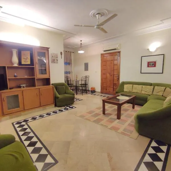 Comfy 2BHK Apartment in F11、イスラマバードのホテル