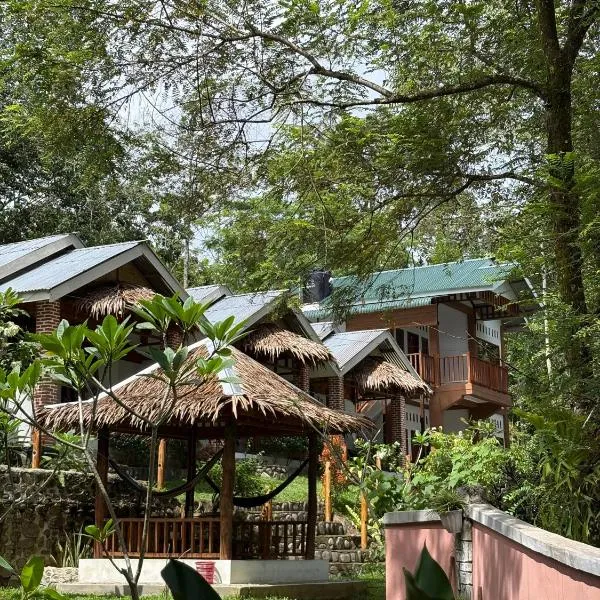 Asim Paris Guesthouse & jungle trekking, hotel en Bukit Lawang