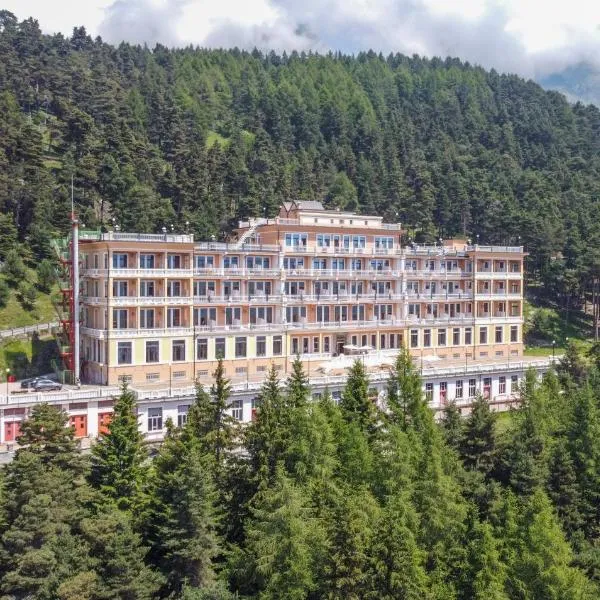 Pràcatinat Hotel & Restaurant, hotel i Usseaux