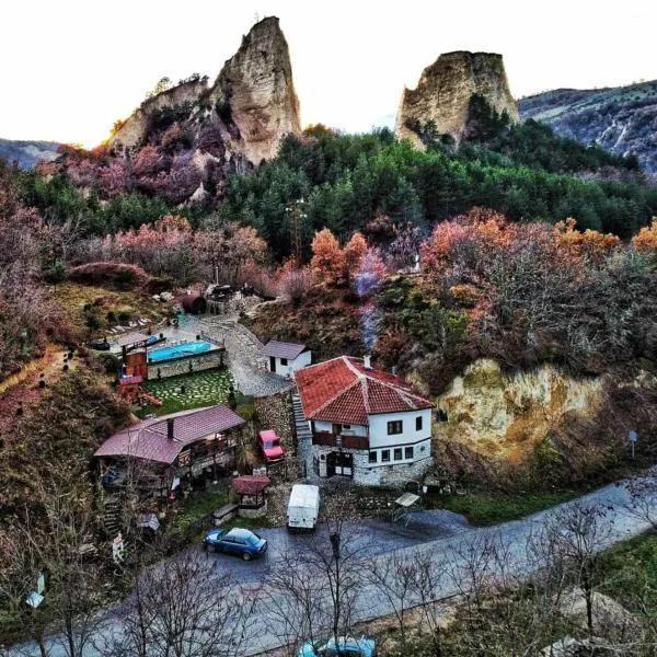 Melnik Pyramids Guesthouse, hotel in Karlanovo