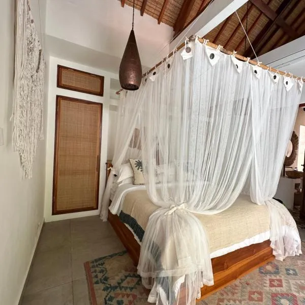 Santai Villas: Nusa Lembongan şehrinde bir otel