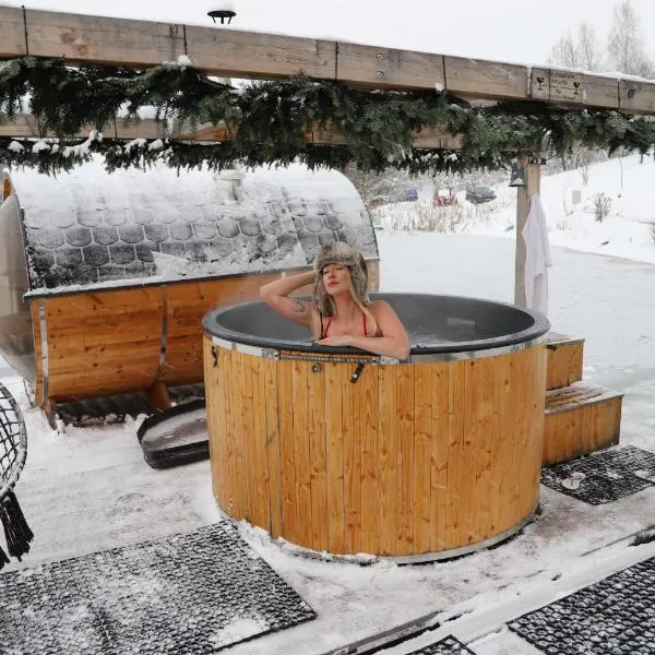 Costa del Kryspi Całoroczne Domy na Wodzie, hotell i Liszki