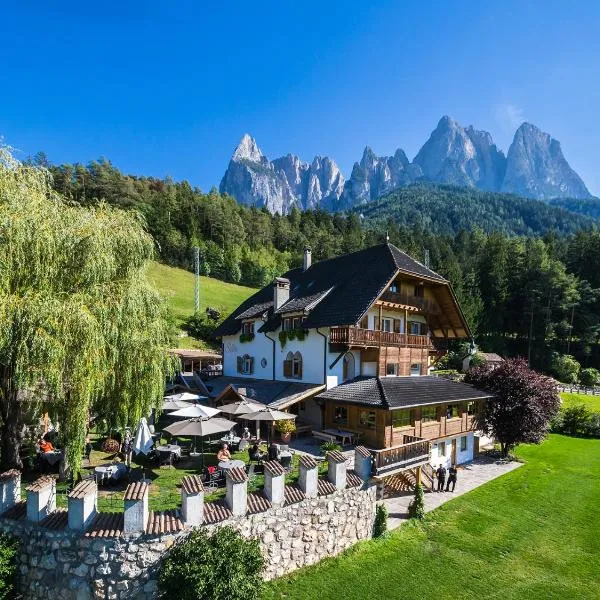 Golfhotel Sonne, hotell sihtkohas Siusi