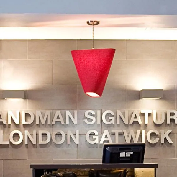 Sandman Signature London Gatwick Hotel: Crawley şehrinde bir otel