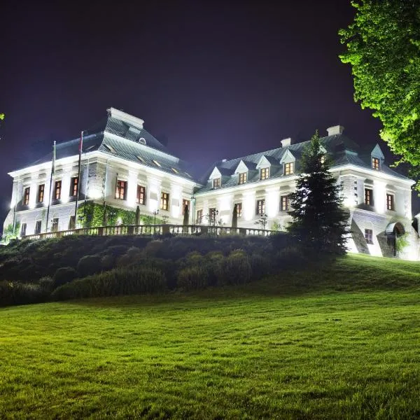 Manor House SPA dla dorosłych, hotel Skarżysko-Kamiennában