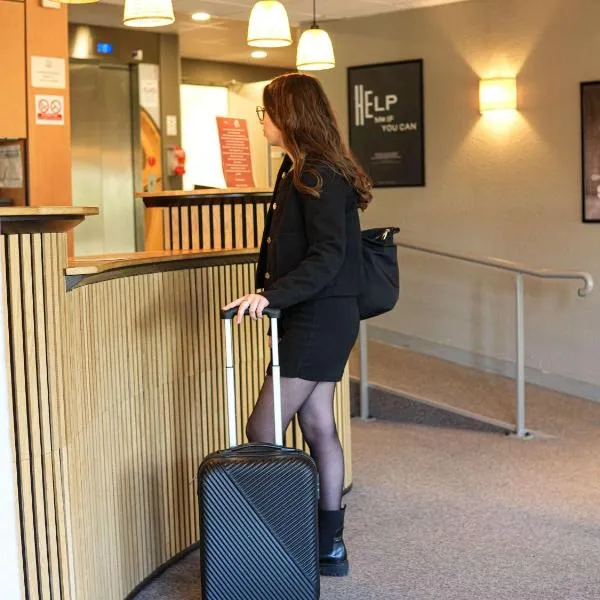 ibis Caen Porte d’Angleterre، فندق في هروفيل سانت كلير