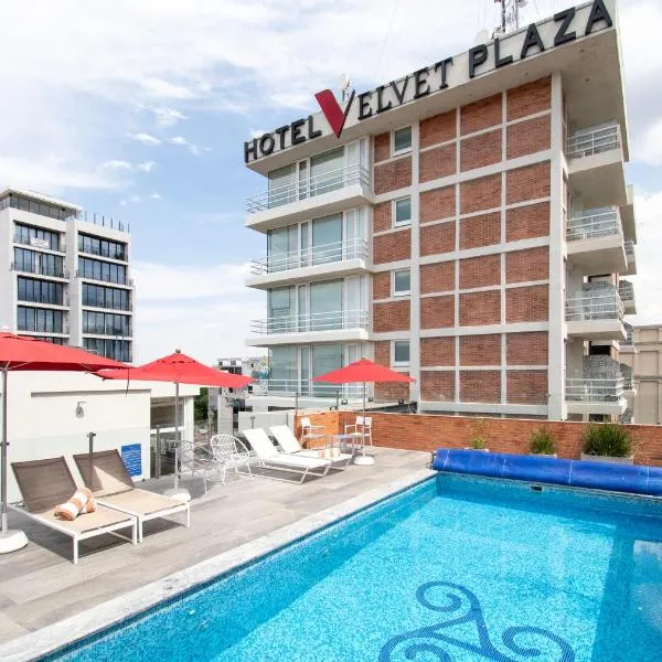 Hotel Velvet Plaza, hotel u gradu Gvadalahara