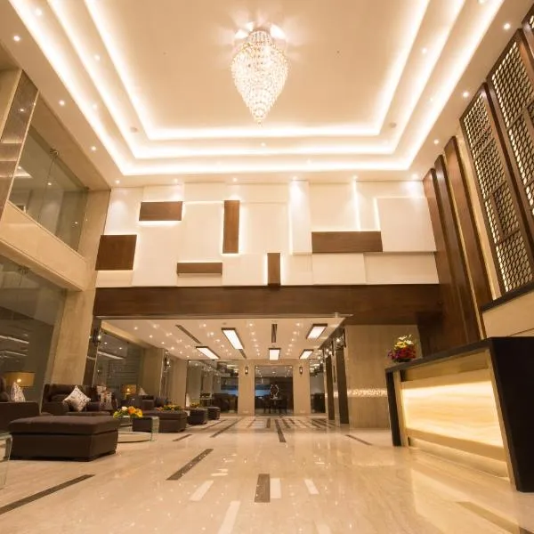 Kiscol Grands Hotel، فندق في كويمباتور