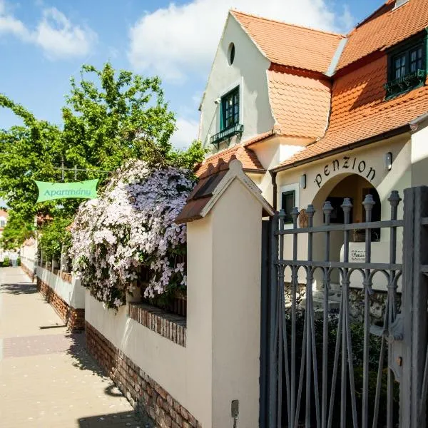 Lichtenštejnské domky, hotel en Lednice