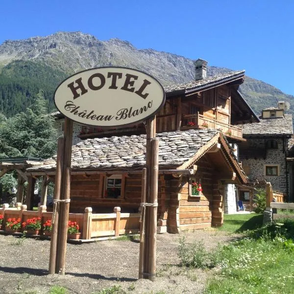 Hotel Chateau Blanc, hótel í La Thuile