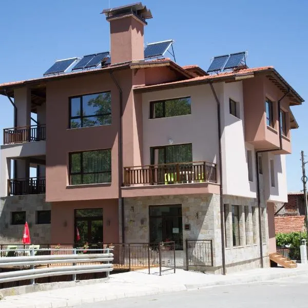 Sveti Nikola Family Hotel Sapareva Banya, hótel í Sapareva Banya