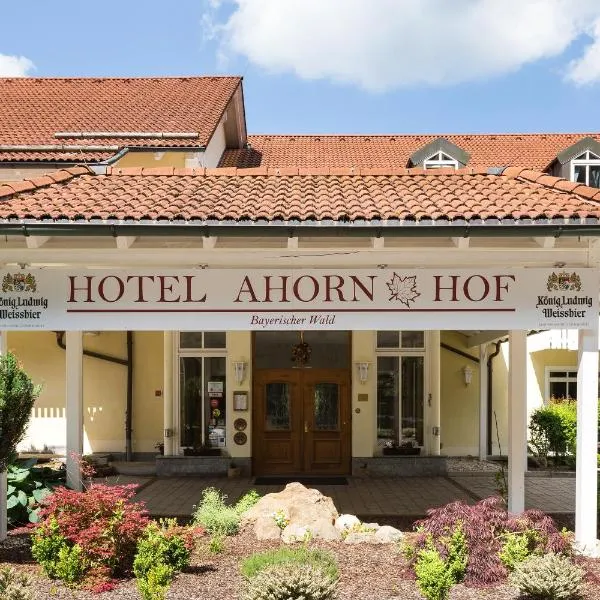 Hotel Ahornhof, hotel di Zwiesel