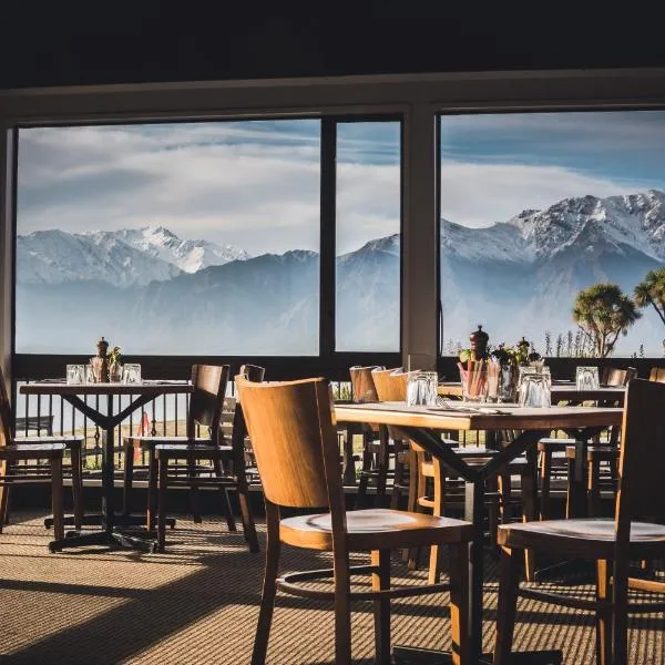 Hawea Hotel, hotel di Wanaka