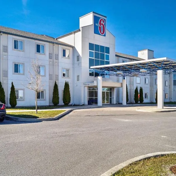 Motel 6-Peterborough, ON, hotelli kohteessa Peterborough