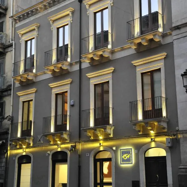 ETNEA 454 Catania Luxury Rooms, хотел в Катания