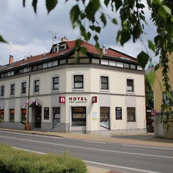 Hotel Pod Radnicí, hotel a Šumperk