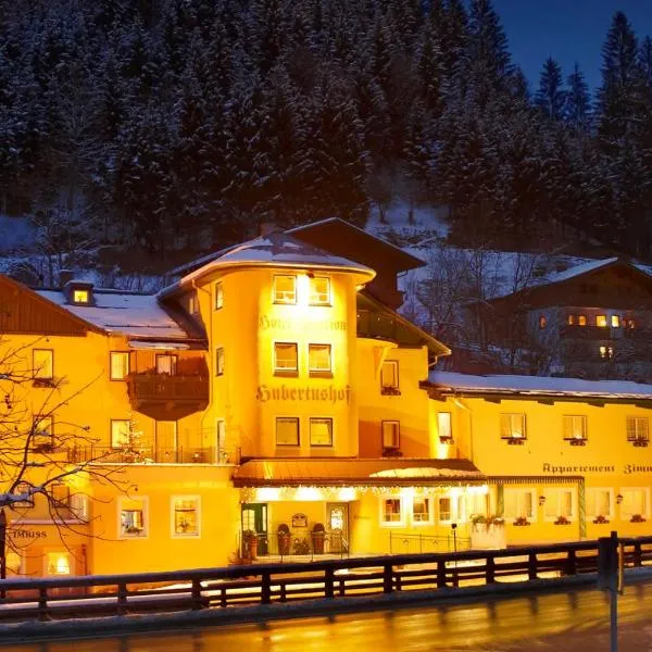 Hotel Hubertushof, hotelli kohteessa Flachau