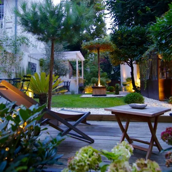 Villa du Square, Luxury Guest House, hotel v Parizu