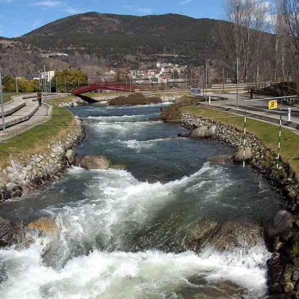 Entre els pirineus, hotel La Seu d'Urgellben