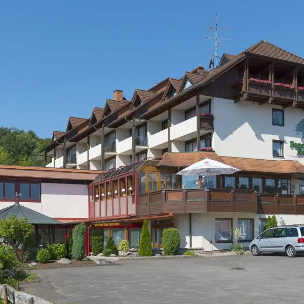 PANORAMA Hotel Heimbuchenthal, hotel di Weibersbrunn